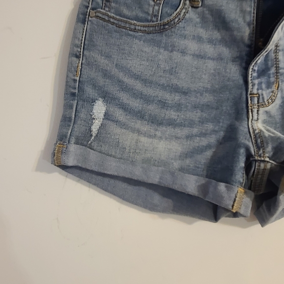 PacSun Women's Distressed Blue Jean Shorts - Picture 5 of 6